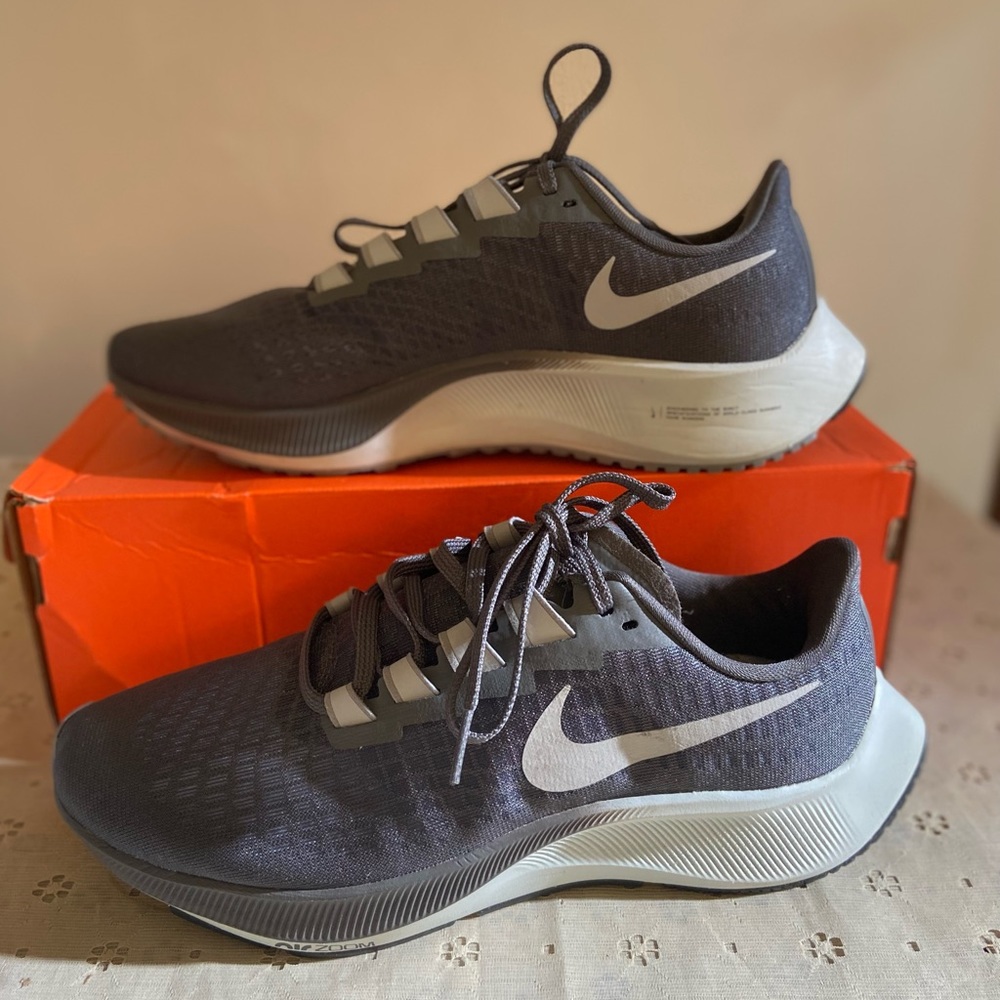 Nike Air Pegasus 37
